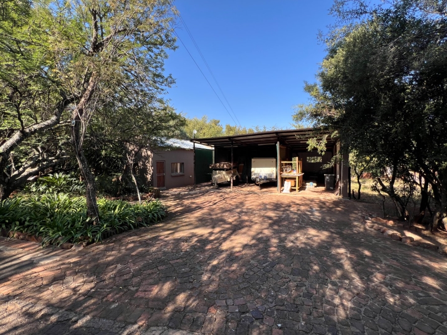 Commercial Property for Sale in Melodie North West